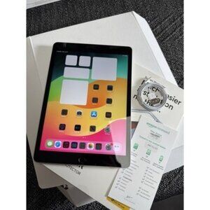 Apple MK2L3LL/A  iPad 9th Gen  64GB WIFI Only (READ Description)